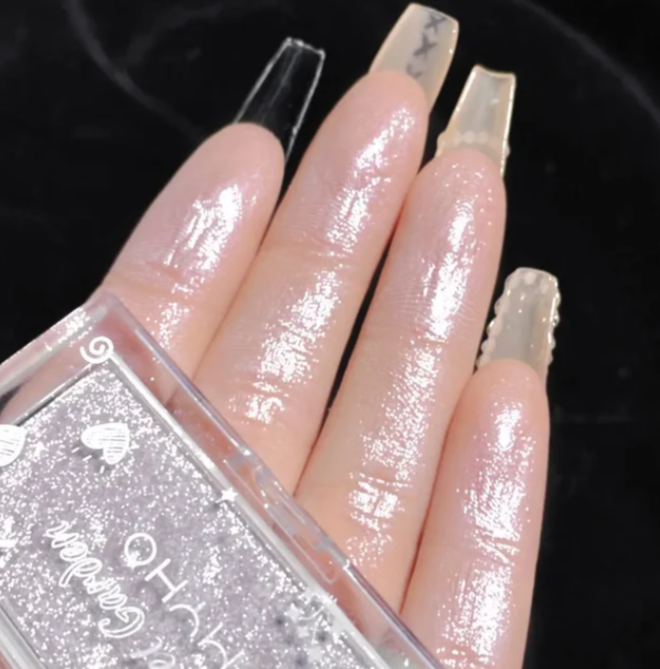 High Gloss Glitter Spray